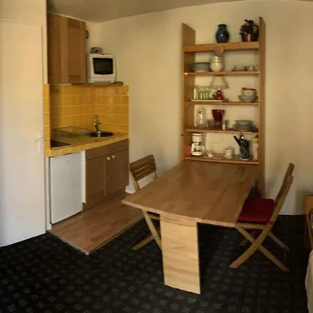 Appartement Pluton - Studio Pour 2 Personnes 811